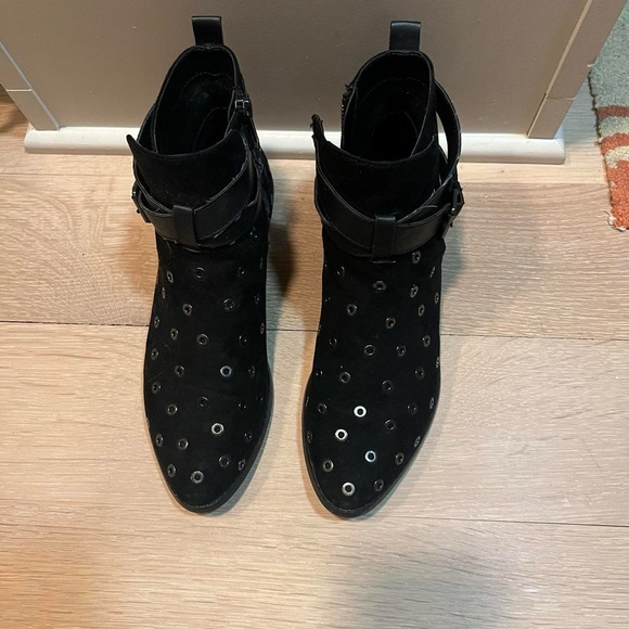 Grommet suede boots - Picture 4 of 4